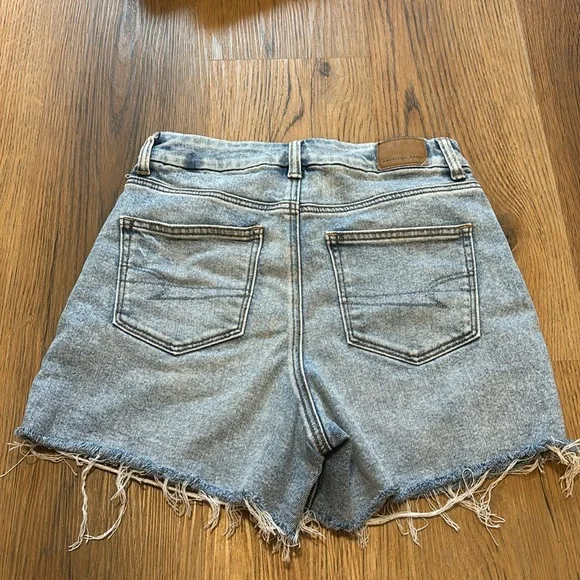 American Eagle Outfitters Curvy Mom Short - Picture 5 of 7